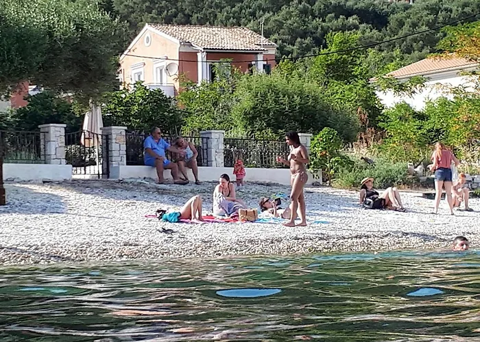 Garneli Apartments
